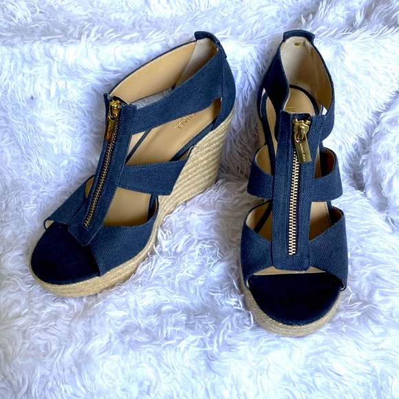 New-Michael Kors Berkeley Canvas Navy Blue Wedge Sandal - Picture 3 of 8